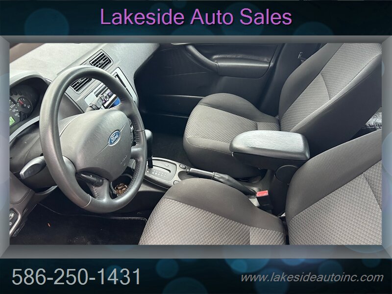 2007 Ford Focus ZX5 S   - Photo 6 - Clinton Township, MI 48036