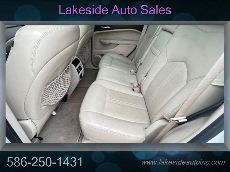 2011 Cadillac SRX Luxury Collection   - Photo 10 - Clinton Township, MI 48036
