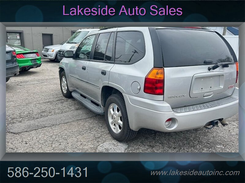 2007 GMC Envoy SLE SLE 4dr SUV   - Photo 9 - Clinton Township, MI 48036