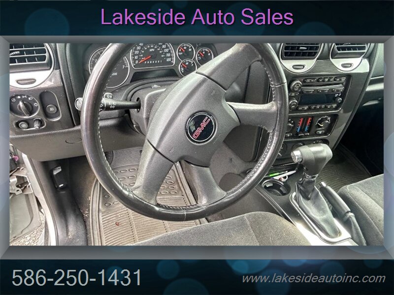 2007 GMC Envoy SLE SLE 4dr SUV   - Photo 10 - Clinton Township, MI 48036