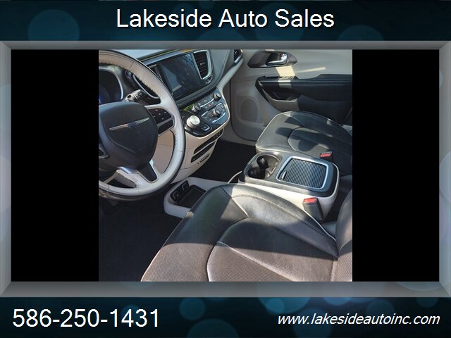 2019 Chrysler Pacifica Limited  Limited - Photo 7 - Clinton Township, MI 48036