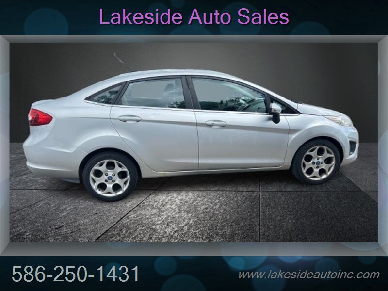 2011 Ford Fiesta SEL 4 Door, 83K Miles, Sunroof, 38 Mpg - Photo 4 - Clinton Township, MI 48036