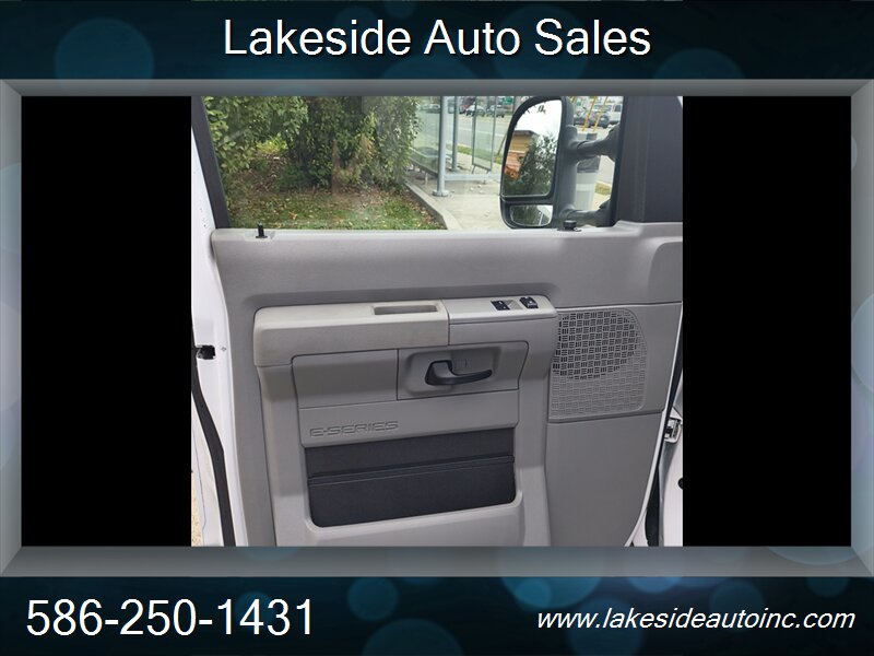 2023 Ford E350 -Series Van-BOX TRUCK REFRIGERATION 12 FOOT FIBERGLASS BOX 7.3 V8 - Photo 9 - Clinton Township, MI 48036