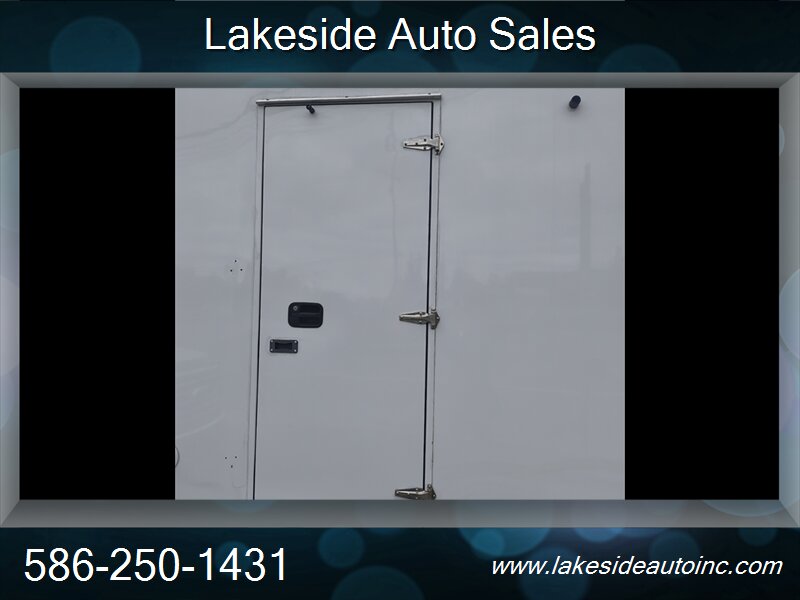2023 Ford E350 -Series Van-BOX TRUCK REFRIGERATION 12 FOOT FIBERGLASS BOX 7.3 V8 - Photo 5 - Clinton Township, MI 48036