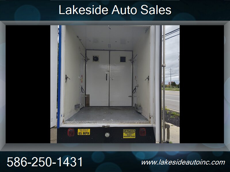 2023 Ford E350 -Series Van-BOX TRUCK REFRIGERATION 12 FOOT FIBERGLASS BOX 7.3 V8 - Photo 6 - Clinton Township, MI 48036