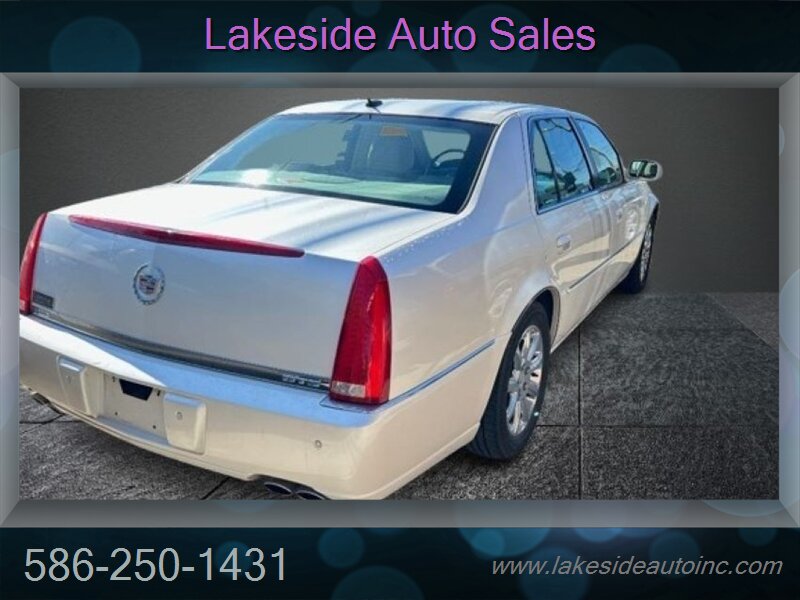 2008 Cadillac DTS   - Photo 7 - Clinton Township, MI 48036