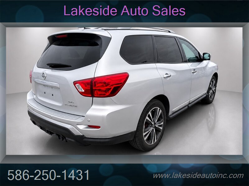 2017 Nissan Pathfinder S  PLATINUM - Photo 6 - Clinton Township, MI 48036