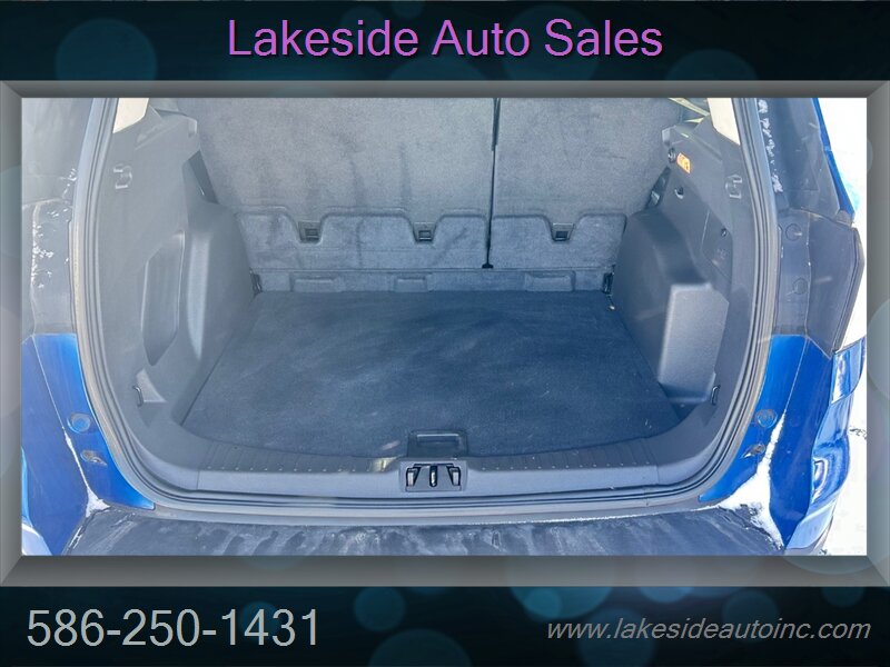 2017 Ford Escape SE - Photo 8 - Clinton Township, MI 48036