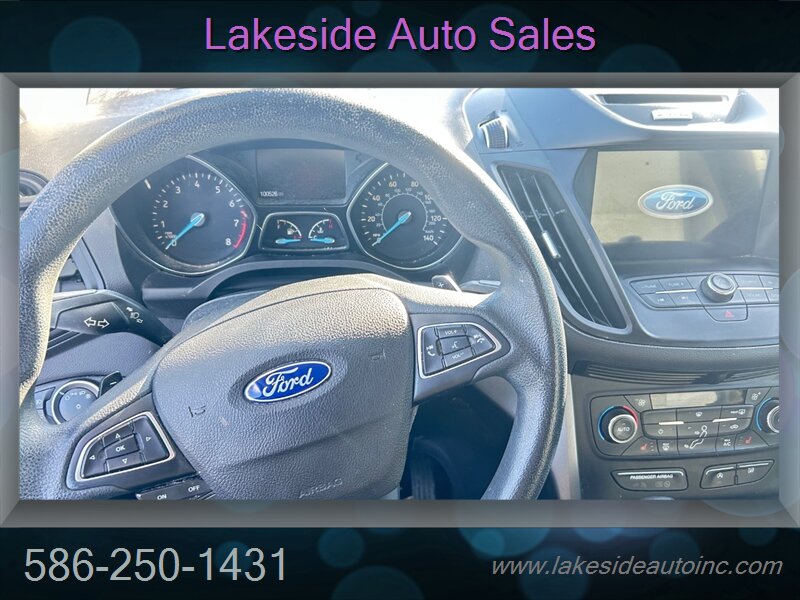 2017 Ford Escape SE - Photo 10 - Clinton Township, MI 48036