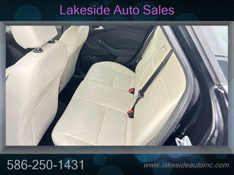 2016 Ford Focus Titanium   - Photo 9 - Clinton Township, MI 48036