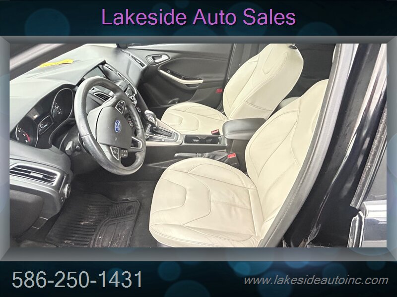 2016 Ford Focus Titanium   - Photo 8 - Clinton Township, MI 48036