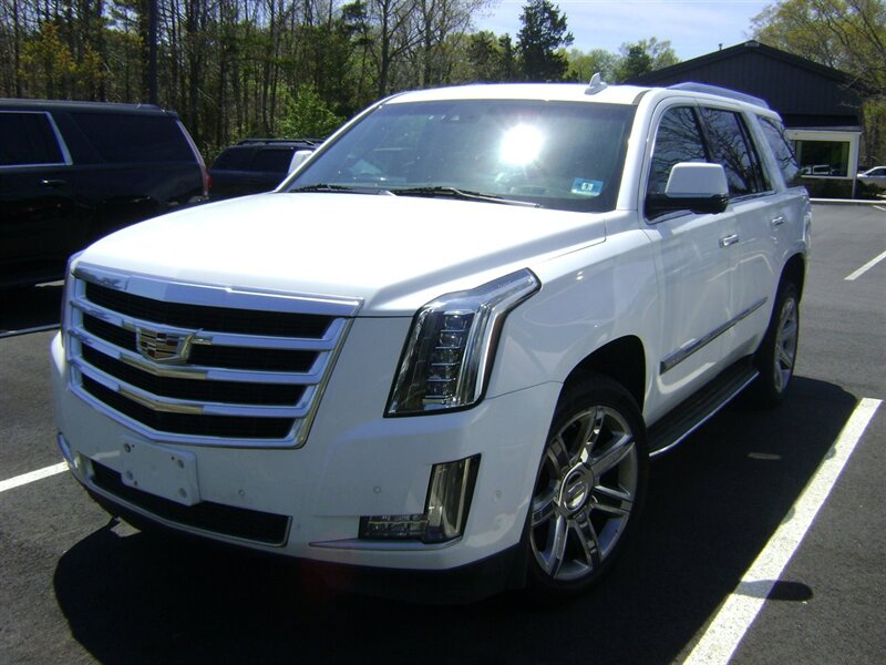 2017 Cadillac Escalade Luxury  