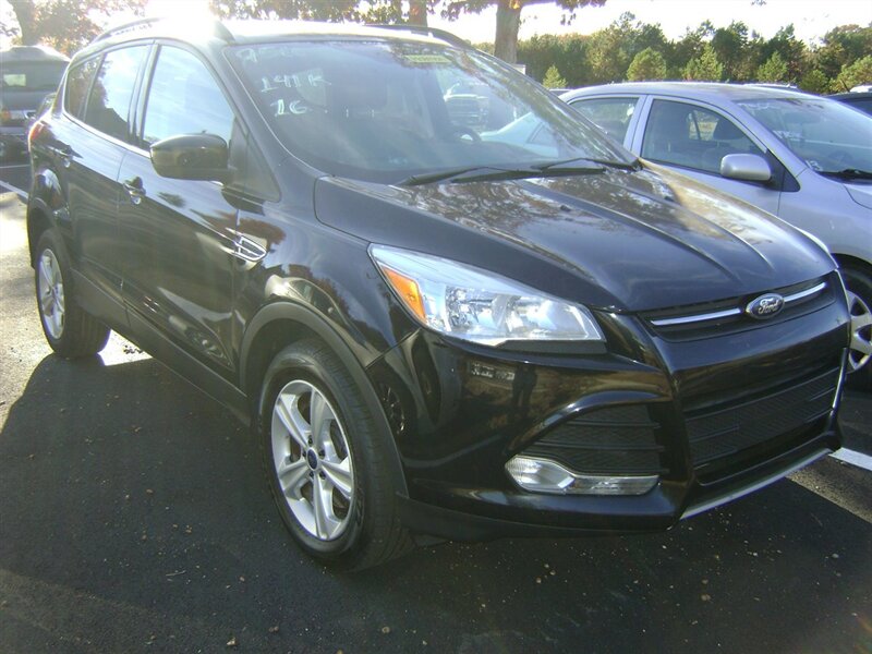 2016 Ford Escape SE photo 2