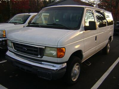 2005 Ford E-350 SD Chateau   - Photo 2 - Egg Harbor Township, NJ 08234