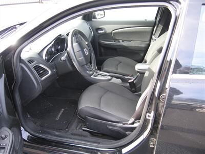 2013 Dodge Avenger SE   - Photo 8 - Portland, OR 97220