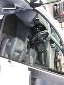 2001 Toyota RAV4   - Photo 7 - Portland, OR 97220