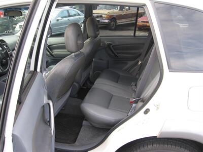 2001 Toyota RAV4   - Photo 8 - Portland, OR 97220