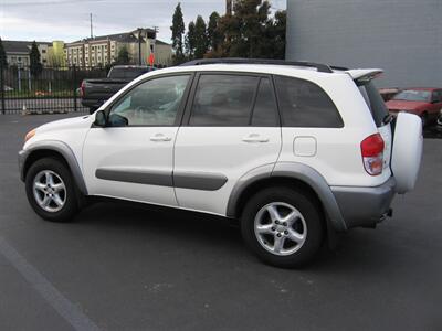 2001 Toyota RAV4   - Photo 2 - Portland, OR 97220