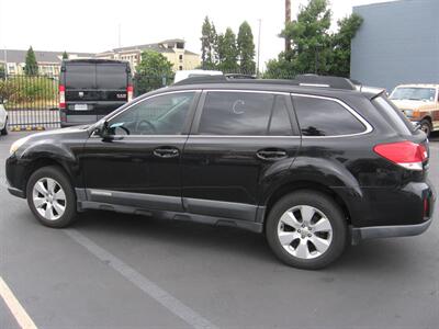 2010 Subaru Outback 2.5i Limited   - Photo 2 - Portland, OR 97220