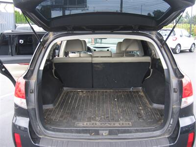 2010 Subaru Outback 2.5i Limited   - Photo 9 - Portland, OR 97220