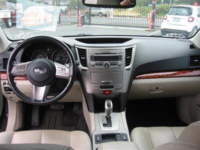 2010 Subaru Outback 2.5i Limited   - Photo 10 - Portland, OR 97220
