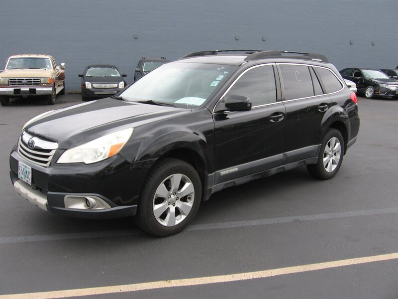 2010 Subaru Outback 2.5i Limited  