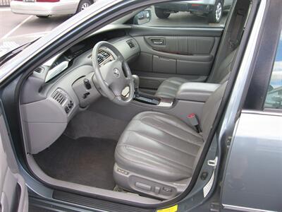 2002 Toyota Avalon XL   - Photo 7 - Portland, OR 97220