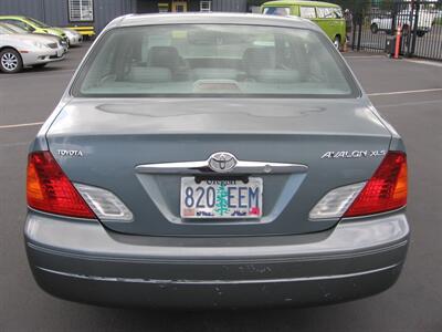 2002 Toyota Avalon XL   - Photo 3 - Portland, OR 97220