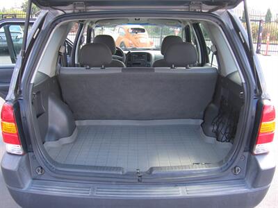 2003 Ford Escape XLS Popular   - Photo 9 - Portland, OR 97220