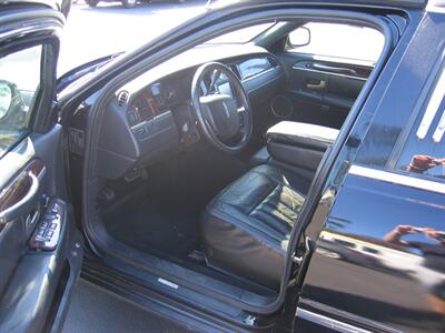 2006 Lincoln Towncar Executive  Stretch Limousine - Photo 7 - Portland, OR 97220