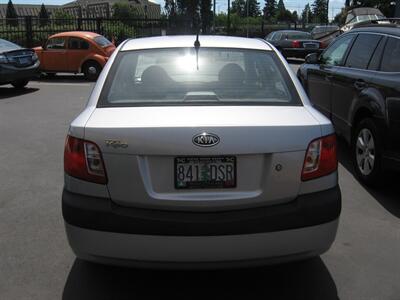2007 Kia Rio   - Photo 3 - Portland, OR 97220