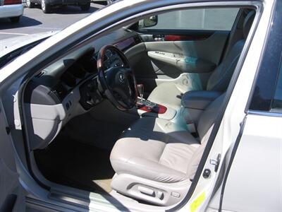 2002 Lexus ES 300   - Photo 7 - Portland, OR 97220