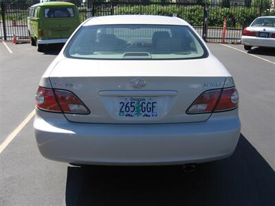 2002 Lexus ES 300   - Photo 3 - Portland, OR 97220