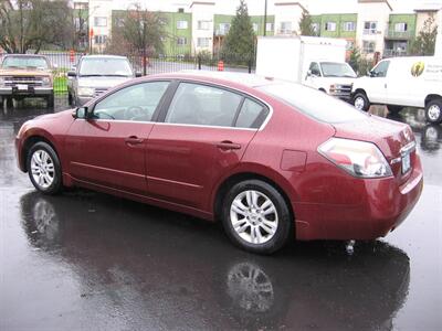 2010 Nissan Altima 2.5   - Photo 2 - Portland, OR 97220