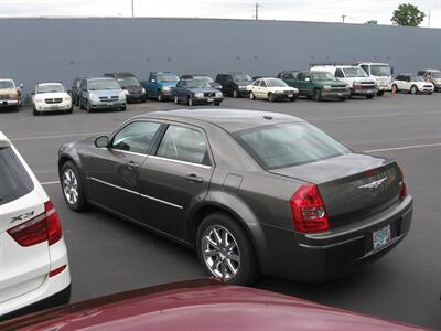 2009 Chrysler 300 Series Touring   - Photo 4 - Portland, OR 97220