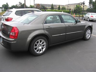 2009 Chrysler 300 Series Touring   - Photo 6 - Portland, OR 97220