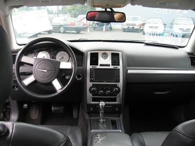 2009 Chrysler 300 Series Touring   - Photo 10 - Portland, OR 97220