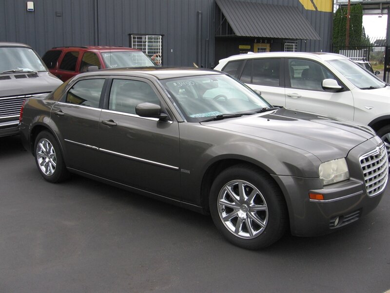 2009 Chrysler 300 Series Touring - Photo 1 - Portland, OR 97220