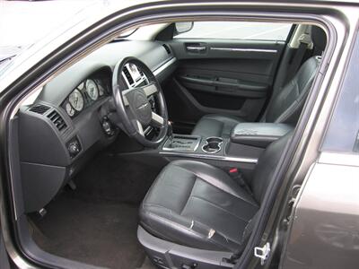 2009 Chrysler 300 Series Touring   - Photo 7 - Portland, OR 97220