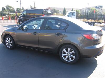 2010 Mazda Mazda3 i SV   - Photo 2 - Portland, OR 97220