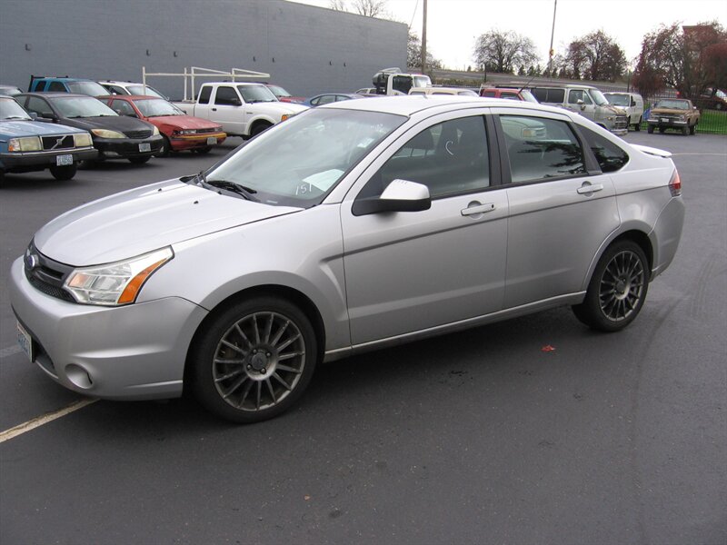 2010 Ford Focus SES  