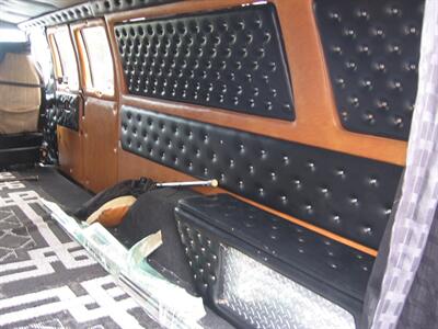 1979 Dodge B200  Maxi Van - Photo 10 - Portland, OR 97220