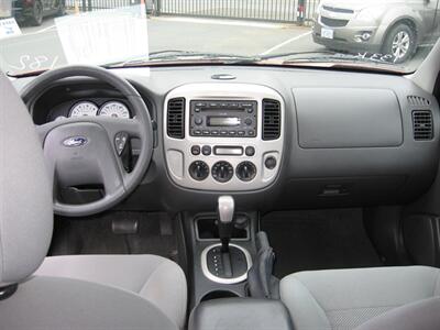 2005 Ford Escape XLT   - Photo 10 - Portland, OR 97220