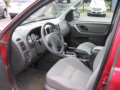 2005 Ford Escape XLT   - Photo 7 - Portland, OR 97220