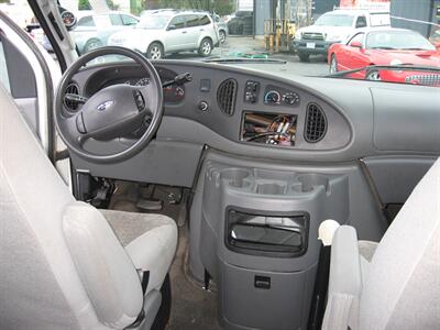2003 Ford Econoline Passenger Van   - Photo 10 - Portland, OR 97220