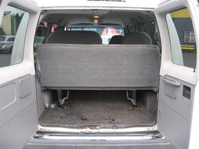 2003 Ford Econoline Passenger Van   - Photo 8 - Portland, OR 97220
