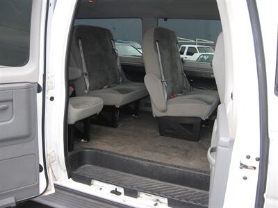 2003 Ford Econoline Passenger Van   - Photo 9 - Portland, OR 97220