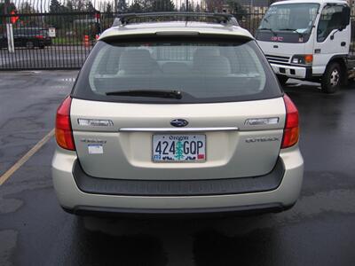 2006 Subaru Outback 2.5i   - Photo 4 - Portland, OR 97220