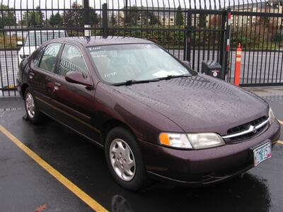 1999 Nissan Altima XE  4DR - Photo 1 - Portland, OR 97220