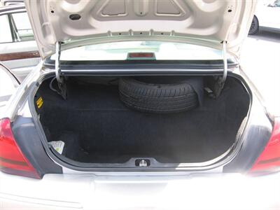 2004 Mercury Grand Marquis LS Premium   - Photo 9 - Portland, OR 97220
